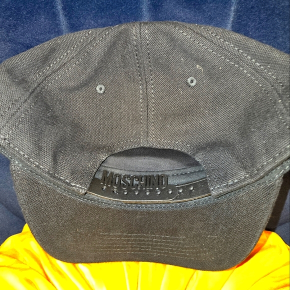 MoschinoMen's Flat Brim Logo Baseball Hat - Picture 2 of 4